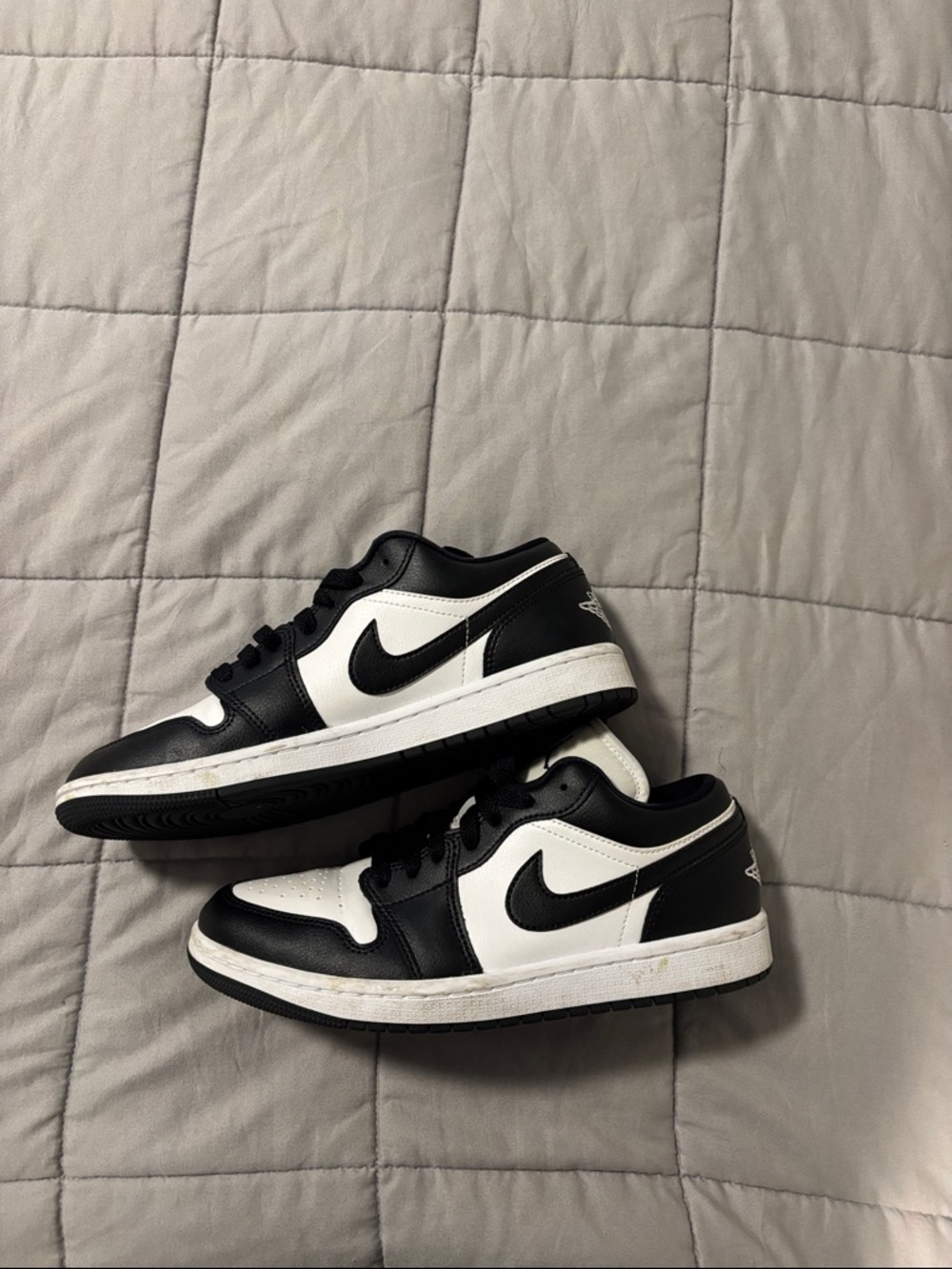 Nike Black & White Low-Top Sneakers with Swoosh